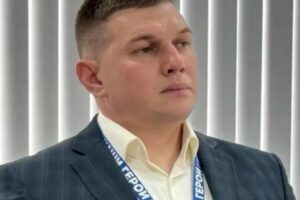 Ветеран СВО получил медаль Минобороны