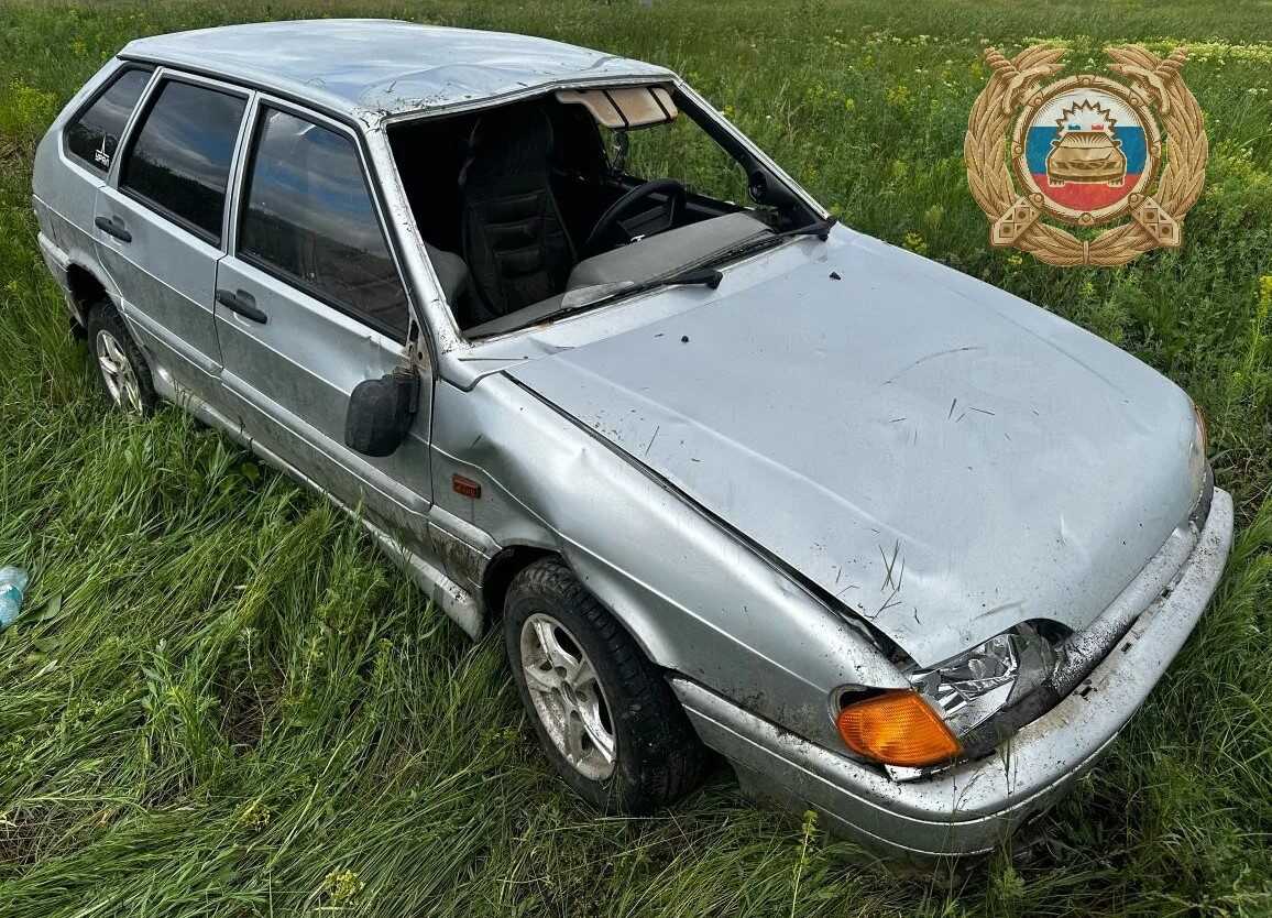 «Легковушка» вылетела с трассы и перевернулась недалеко от Балаково