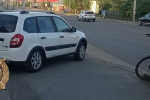 Дедушку на велосипеде в Балаково сбил автомобиль
