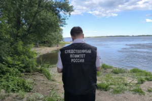 Недалеко от Балаково нашли в Волге утонувшего ребенка