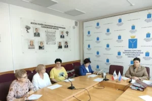В районы области приедут работать врачи