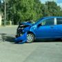 В ДТП на перекрестке травмы получила девушка