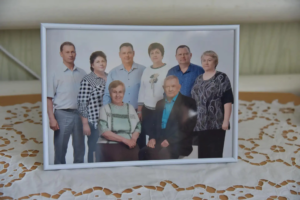 Семья из Балаковского района занесена на областную Доску почёта