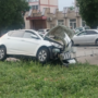 Автомобиль в Балаково сбил железобетонный столб