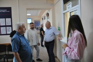 В балаковском МРЭО ГИБДД рассказали, почему автолюбители не стоят в очередях