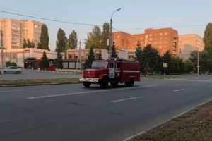 В балаковской четырехэтажке потушили пожар до приезда огнеборцев