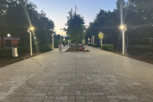 В балаковском парке стало светло
