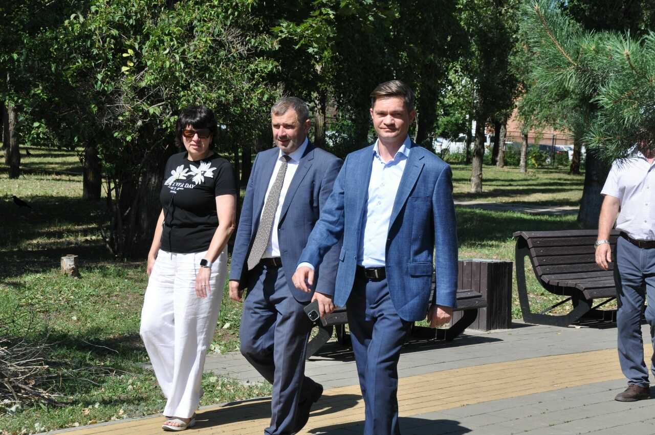 В Балаково провели выездное совещание по благоустройству с участием компании "ФосАгро"