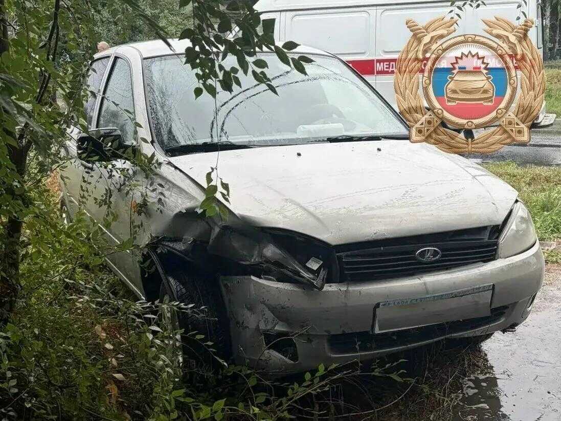 Два автомобиля в Балаково не поделили дорогу в старом городе
