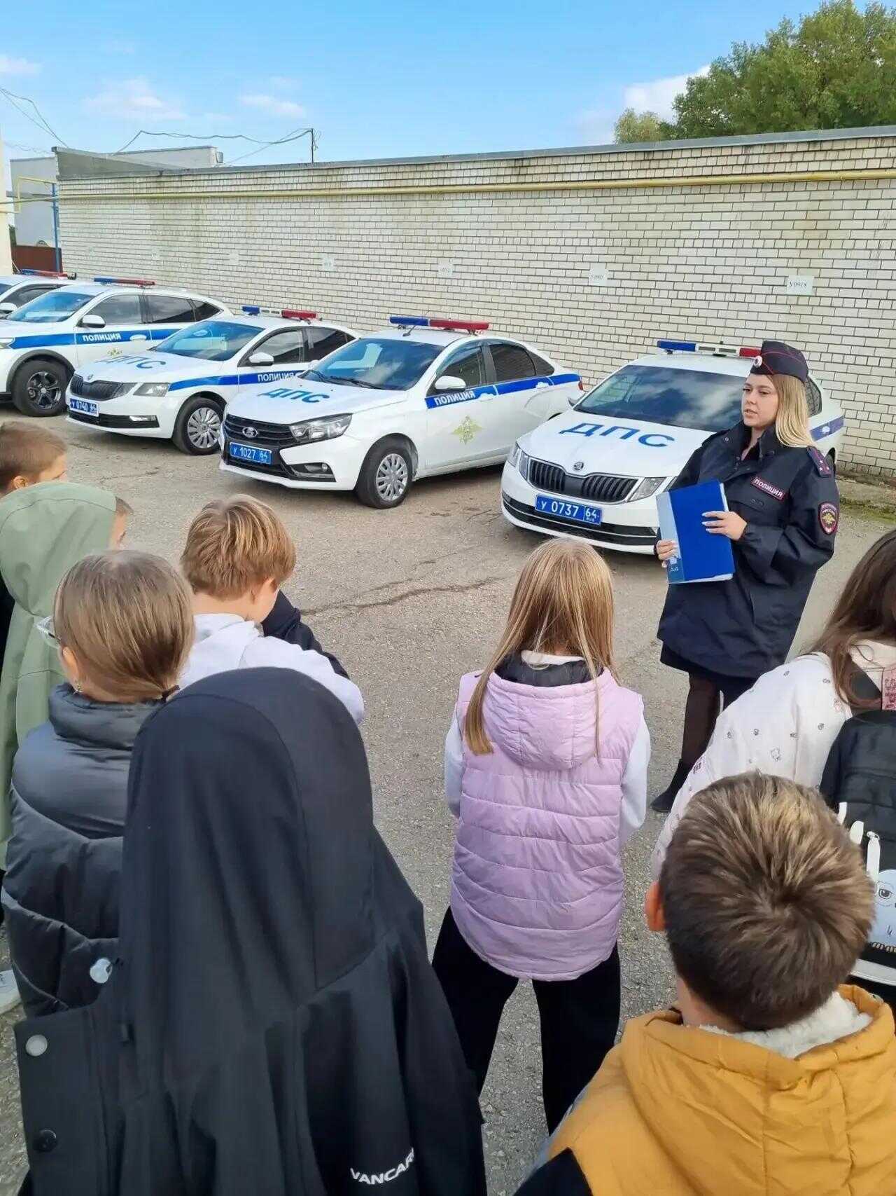 Балаковским школьникам напомнили о безопасности на дорогах
