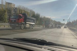 На мосту Победы в Балаково приступили к замене покрытия