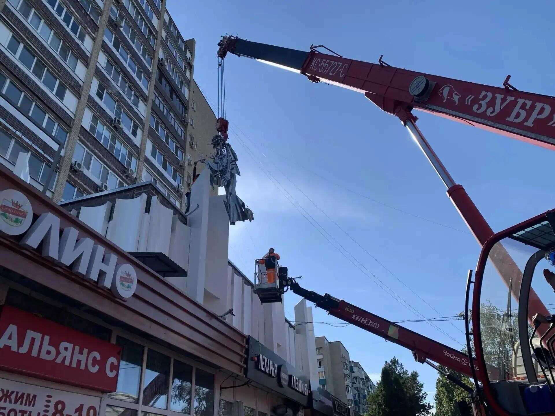 Отреставрированные скульптуры «Мадонн» вернули на место в Балаково